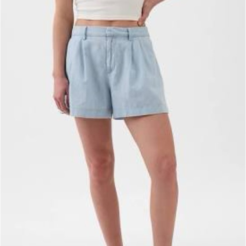 Gap 365 high rise shorts light indigo size medium tall new with tags